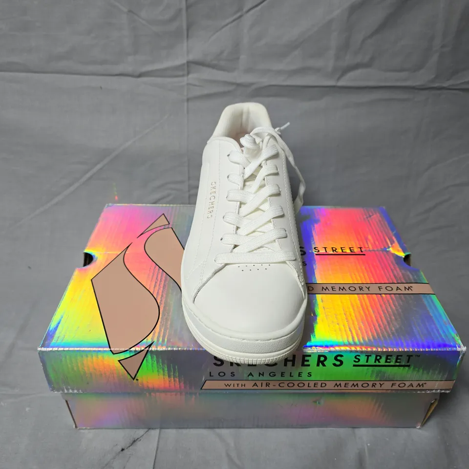 SKECHERS STREET LOS ANGELES WHITE SNEAKERS (UK 6)– AIR-COOLED MEMORY FOAM (BOXED)