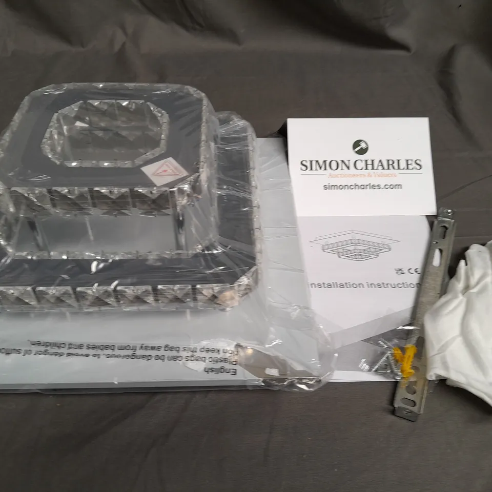 BOXED WARMIE CEILING LIGHT IN CHROME