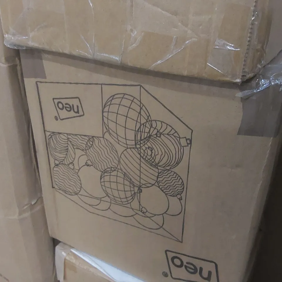 BOXED NEO BAUBLES SET