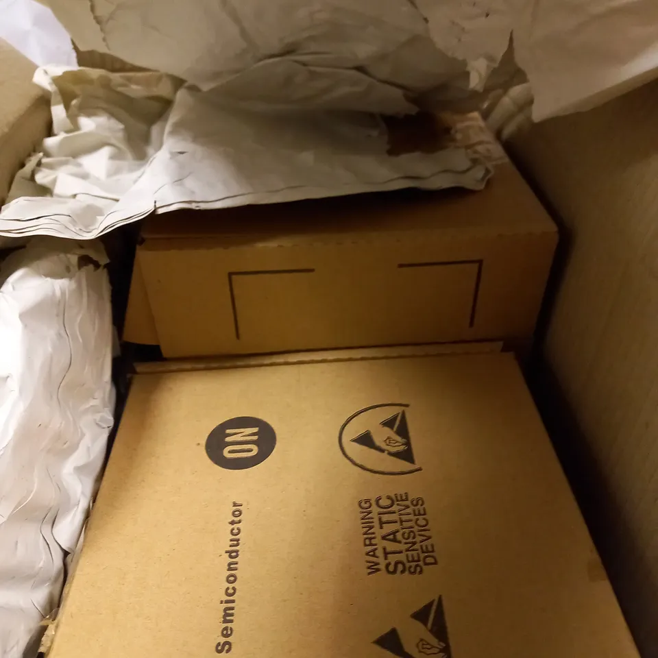 4 X BOXES OF B GRADE FAIRCHILD SEMICONDUCTOR SIGNAL DIODE 