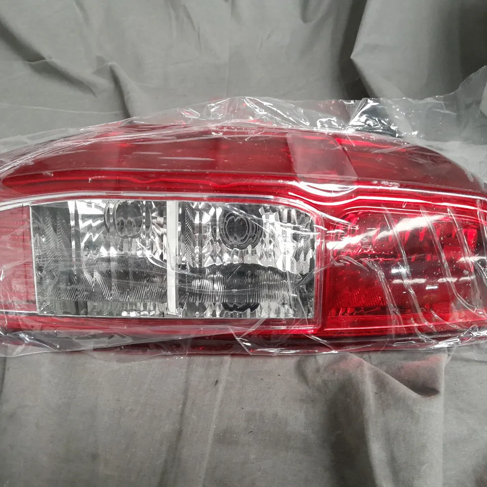 REAR NISSAN TAIL LIGHT 