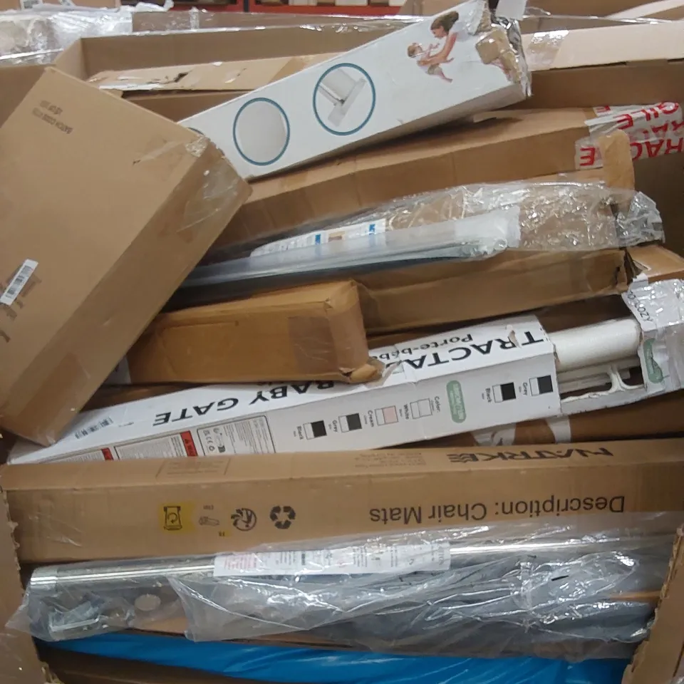 PALLET OF ASSORTED HOUSEHOLD ITEMS AND CONSUMER PRODUCTS TO INCLUDE; BABY GATES, LIGHT PENDANTS, BOXED FURNITURE ETC 