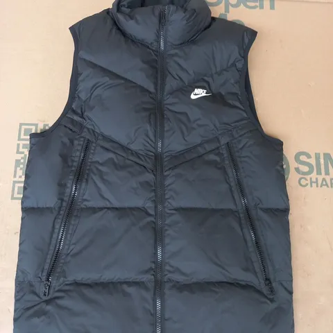 NIKE STORM-FIT SLEEVELESS PADDED GILET IN BLACK SIZE SMALL