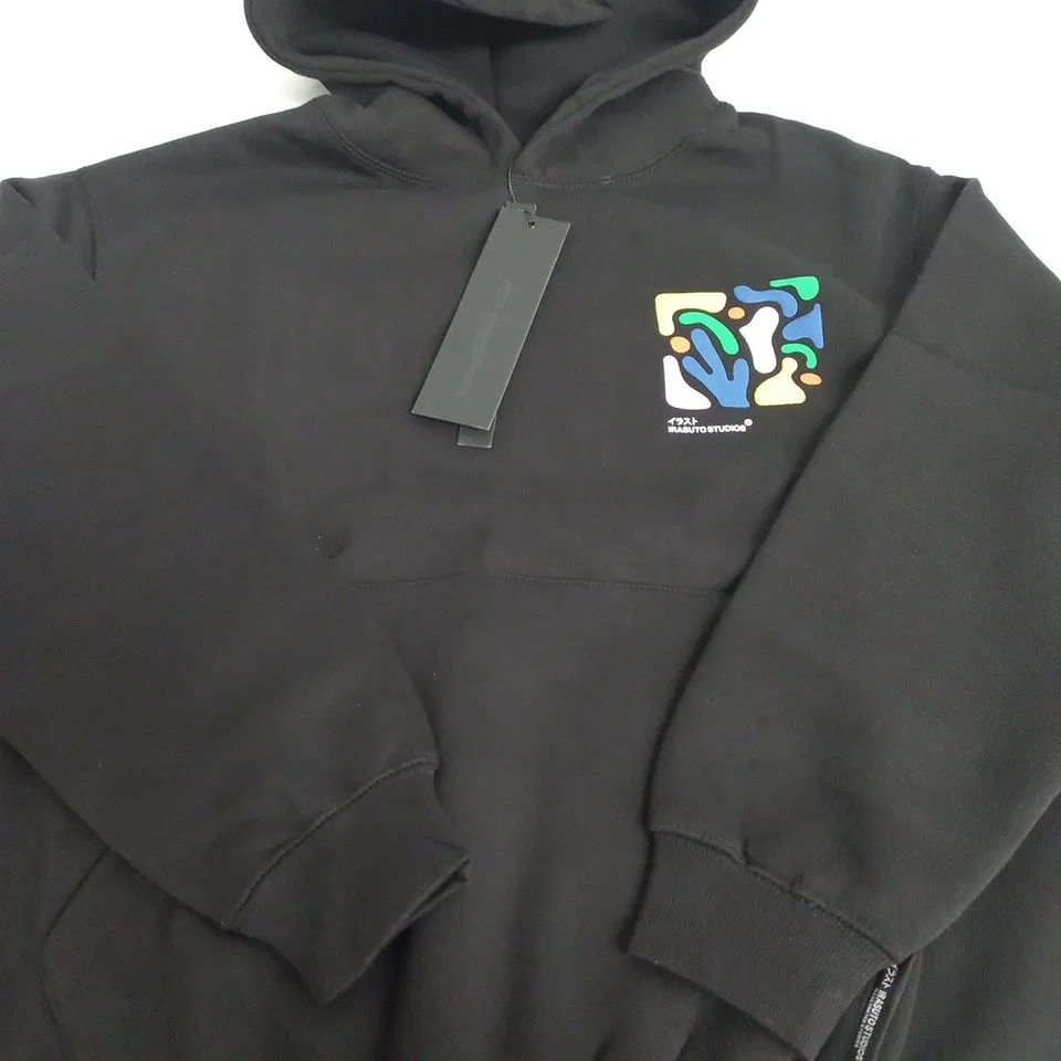 IRASUTO STUDIOS SHIKAKU FORM BLACK HOODIE - LARGE
