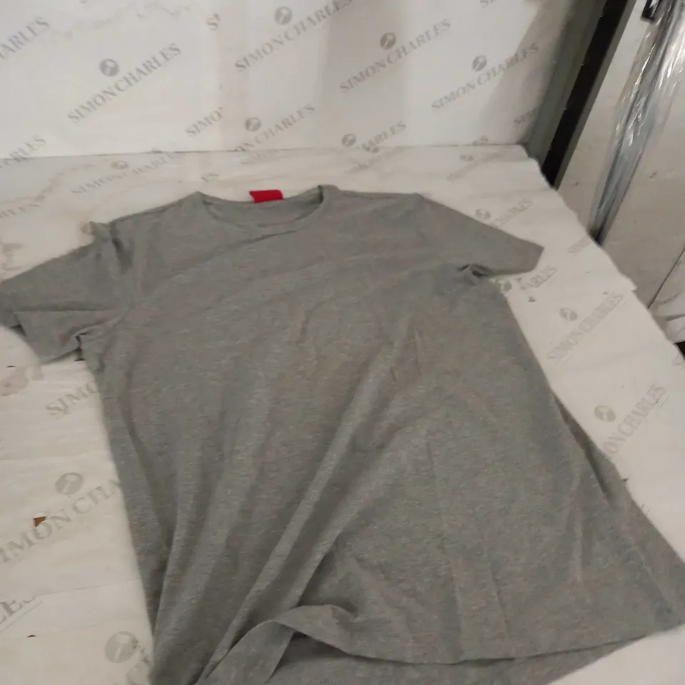 XL HUGO GREY T-SHIRT