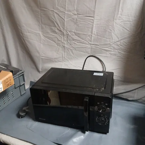 HISENSE MICROWAVE OVEN – BLACK, COUNTERTOP - 700W