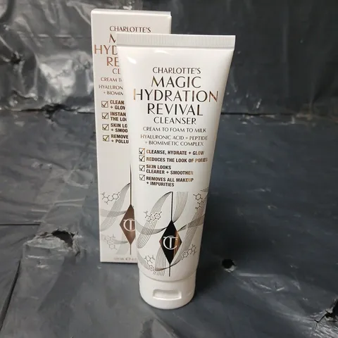 CHARLOTTE TILBURY CHARLOTTE'S MAGIC HYDRATION REVIVAL CLEANSER - 120ML