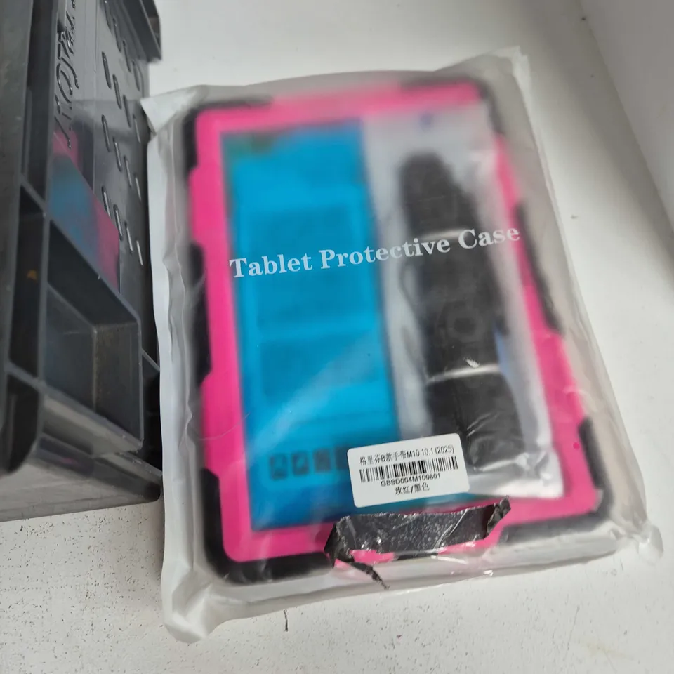 TOTE OF APPROXIMATELY 12 ASSORTED ITEMS TO INCLUDE: PROTECTIVE TABLET CASE 