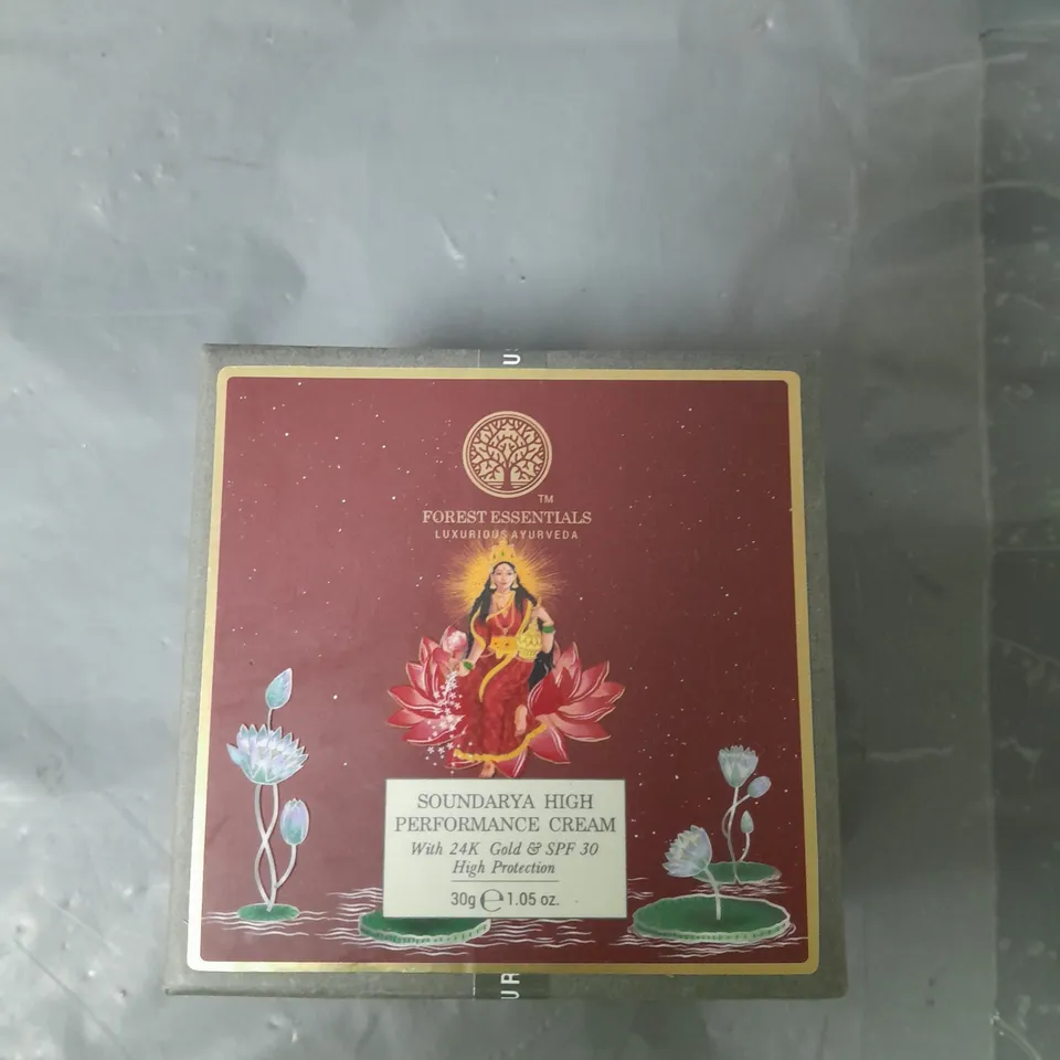 SEALED FOREST ESSENTIALS SOUNDARYA HIGH PERFORMANCE CREAM WITH 24K GOLD AND SPF 30 30G