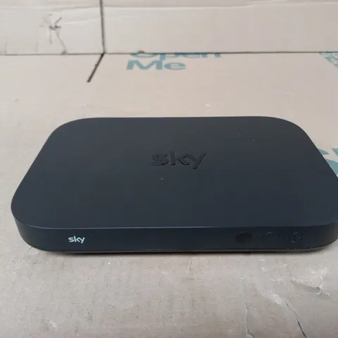 SKY BLACK HUB EM150 UNBOXED