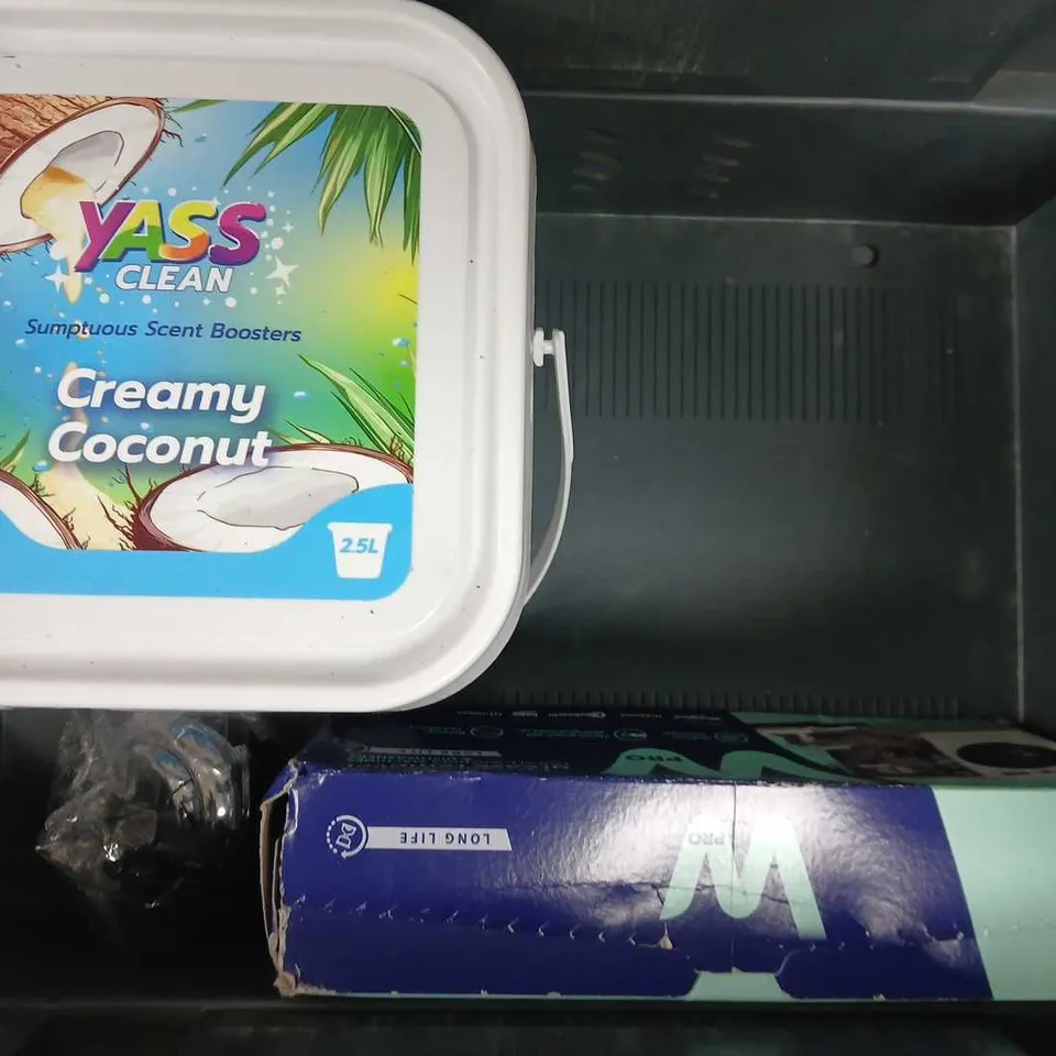 APPROXIMATELY 5 ASSORTED HOUSEHOLD ITEMS TO INCLUDE YASS CLEAN SCENT BOOSTERS, SILIRUB S, ETC