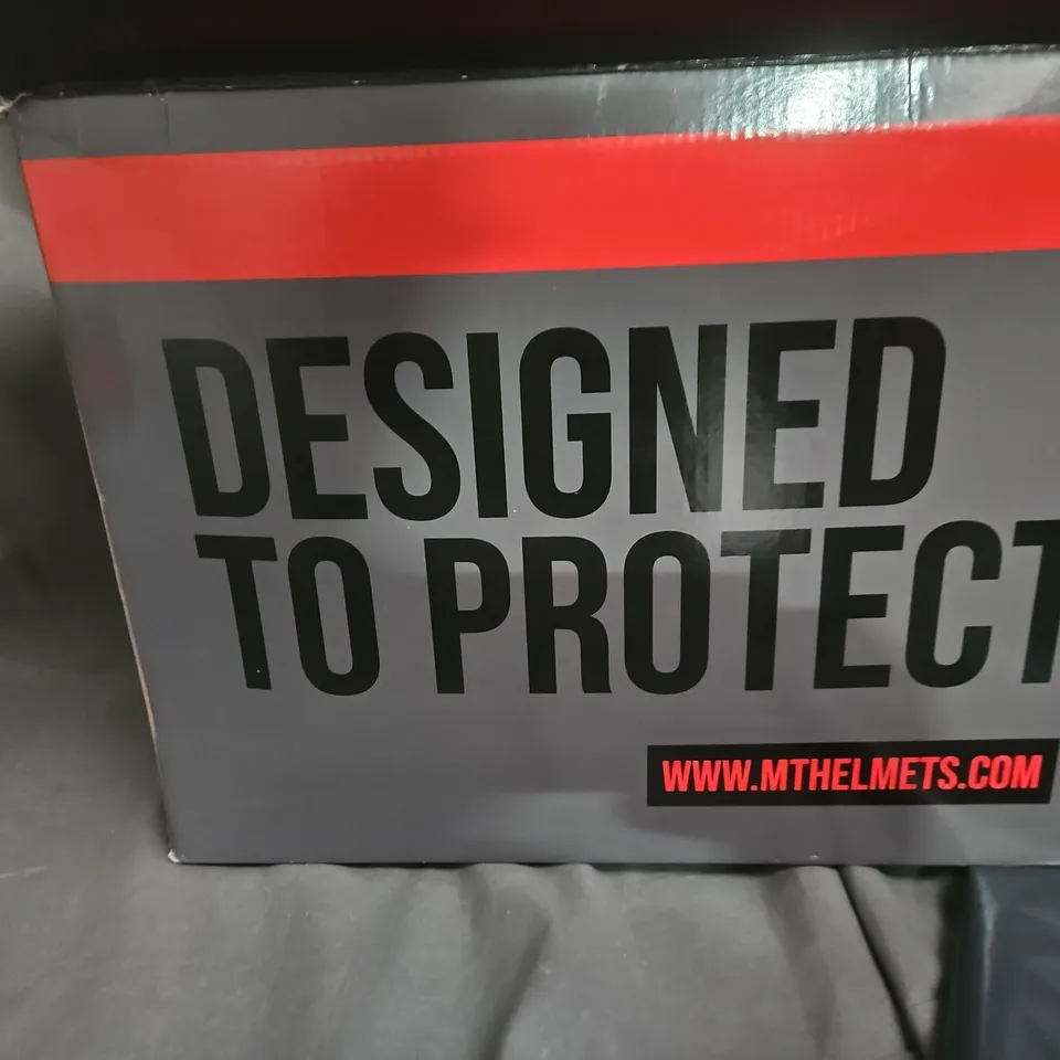 MT HELMETS FULL-FACE MOTORCYCLE HELMET – WHITE, DESIGNED TO PROTECT (BOXED)