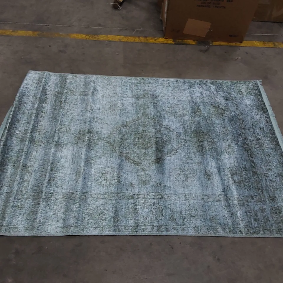 HIRA AQUA TRADITIONAL RUG // SIZE: 120 X 180cm