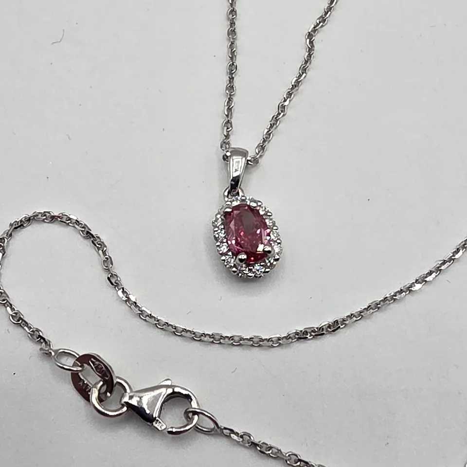 PLATINUM PENDANT ON CHAIN SET WITH AN OVAL CUT VIVID PI K LAB GROWN DIAMOND TO NATURAL DIAMOND HALO