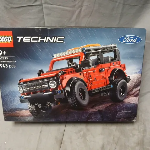 LEGO TECHNIC FORD BRONCO SUV 42213 – 943 PIECES, BOXED