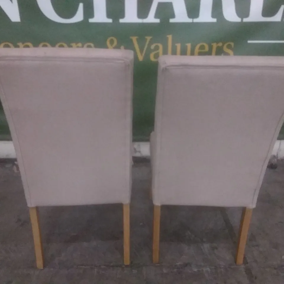 SET OF 2 NEW HATFIELD OATMEAL FABRIC BUTTON BACK DINING CHAIRS (OAK LEG)