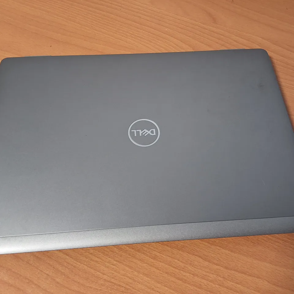 UNBOXED DELL LATITUDE 7350 INTEL VPRO LAPTOP IN SILVER 