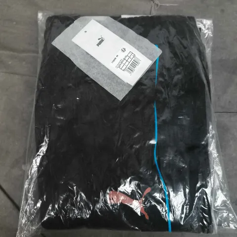 BAGGED PUMA OM CASUALS PANTS IN BLACK - LARGE