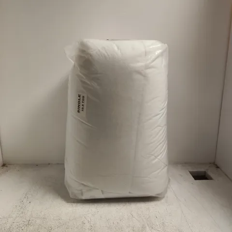 SINGLE 10.5 TOG DUVET
