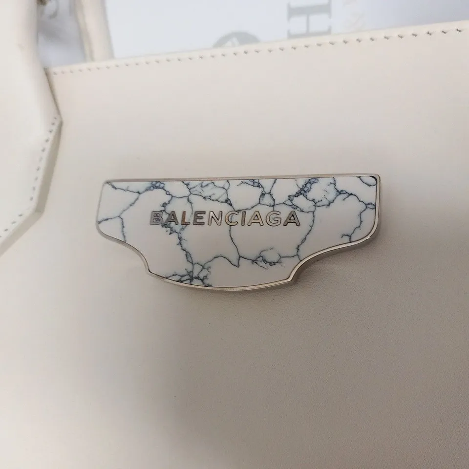 BALENCIAGA CREAM LEATHER HANDBAG