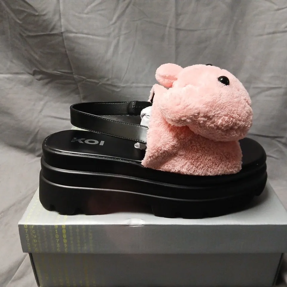 BOXED KOI MIDNIGHT CUDDLES CHUNKY SANDALS IN BLACK/PINK - UK 8