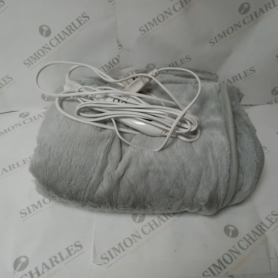 BOXED COZEE HOME HEATED BLANKET IN LIGHT GREY