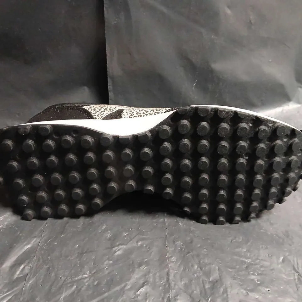 BOXED PAIR OF NEW BALANCE TRAINERS – BLACK WITH LEOPARD PRINT N LOGO - UK SIZE 7.5