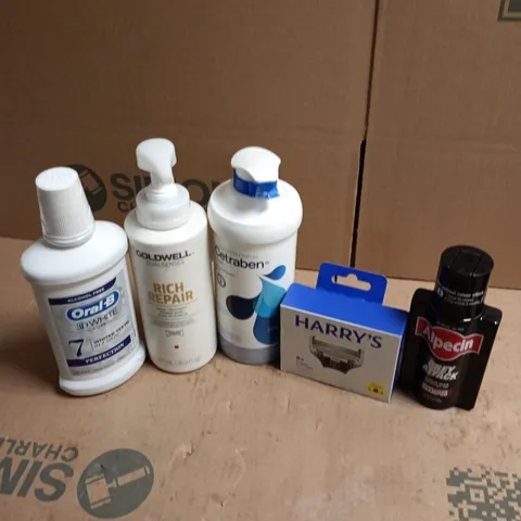 APPROXIMATELY 15 ASSORTED HEALTH & BEAUTY PRODUCTS TO INCLUDE CETRABEN CREAM, GOLDWELL RICH REPAIR, ALPECIN GREY ATTACK, ETC - COLLECTION ONLY