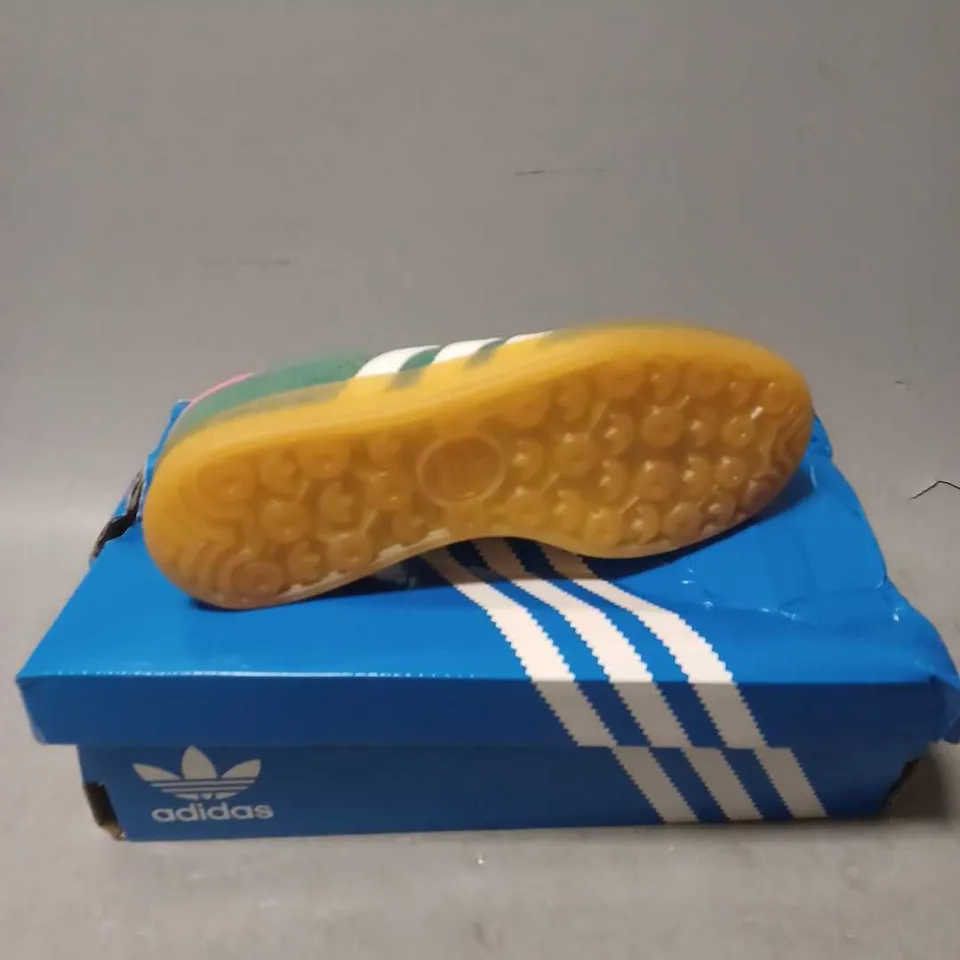 BOXED PAIR OF ADIDAS GAZELLE TRAINERS - 4.5