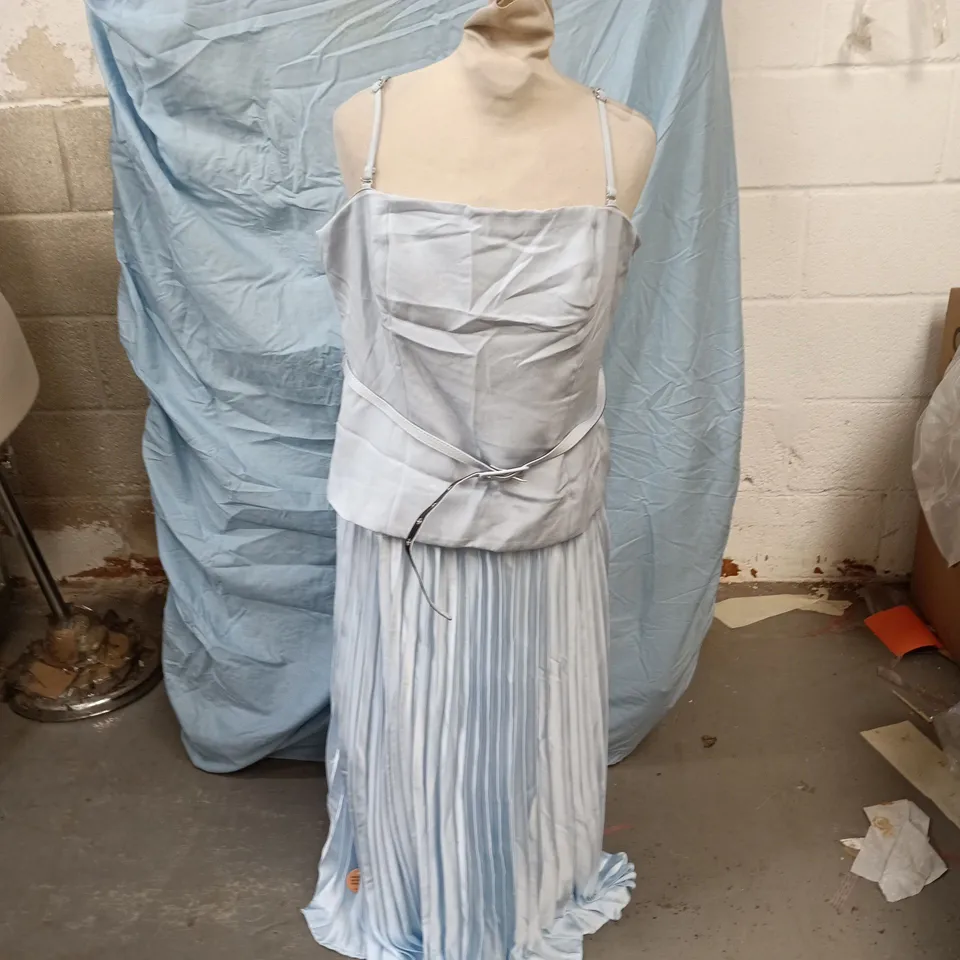 STYLECHEAT LIGHT BLUE EVENING DRESS UK 16 (EU 44, US 12) MADE IN CHINA