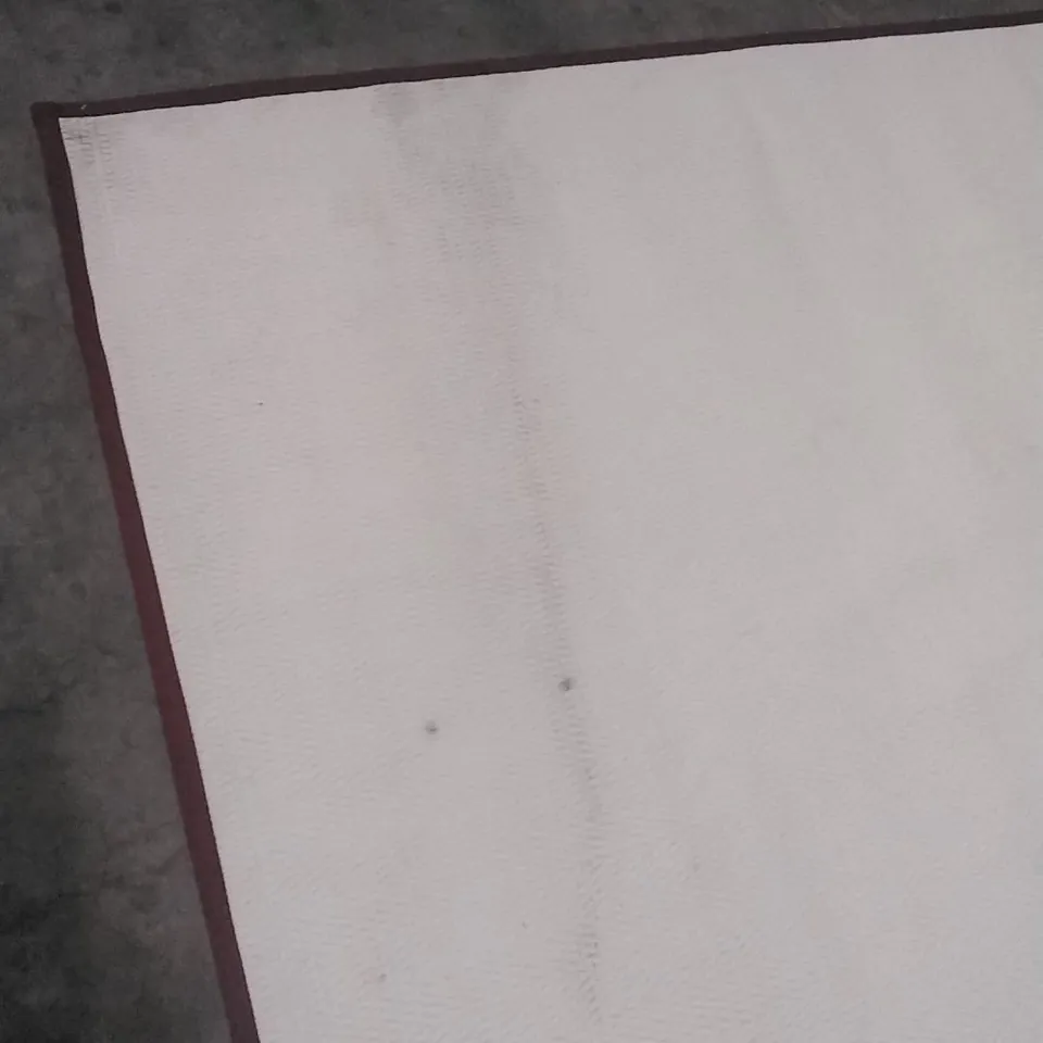 QUALITY DESIGNER RUG APPROXIMATELY 225X160CM