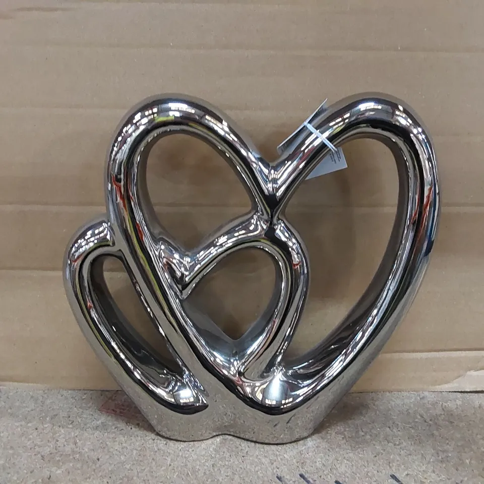 BOXED DOUBLE HEART WINGFIELD SCULPTURE (1 BOX)
