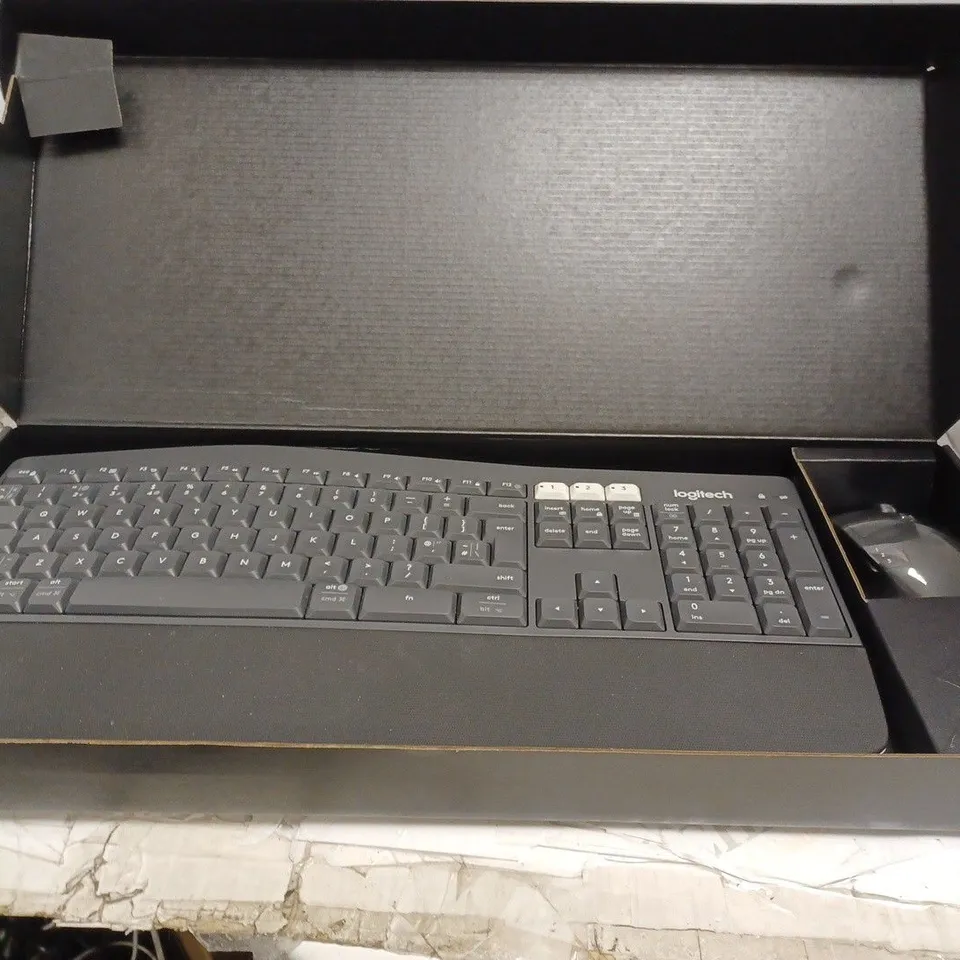 LOGITECH MK850 PERFORMANCE KEYBOARD