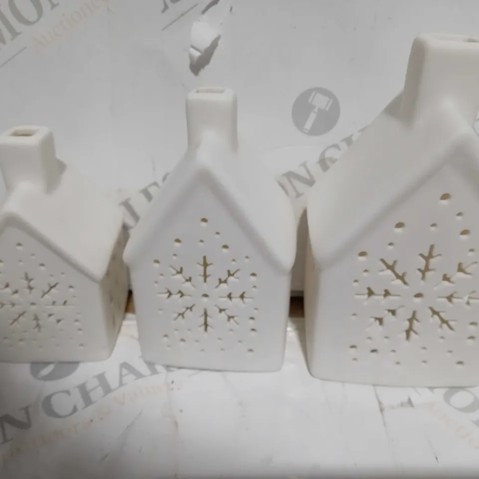 BOXED SET OF 3 PRE LIT PORCELAIN HOUSES 