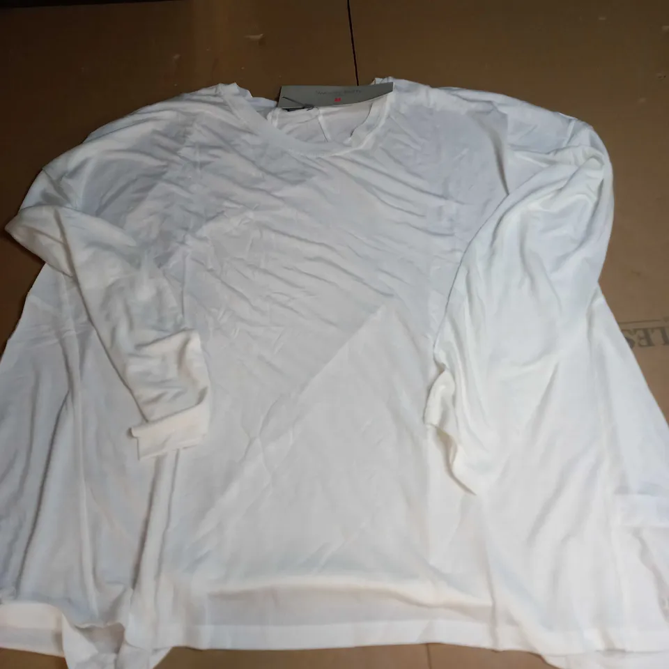 EASY PEAZY TOP LILY WHITE - SIZE MEDIUM 