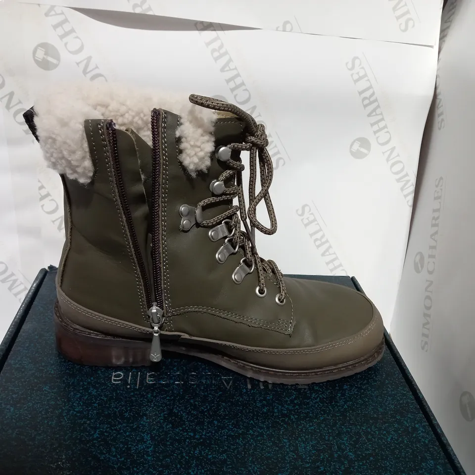 BOXED PAIR OF EMU DARK OLIVE BIKER BOOTS - SIZE 8