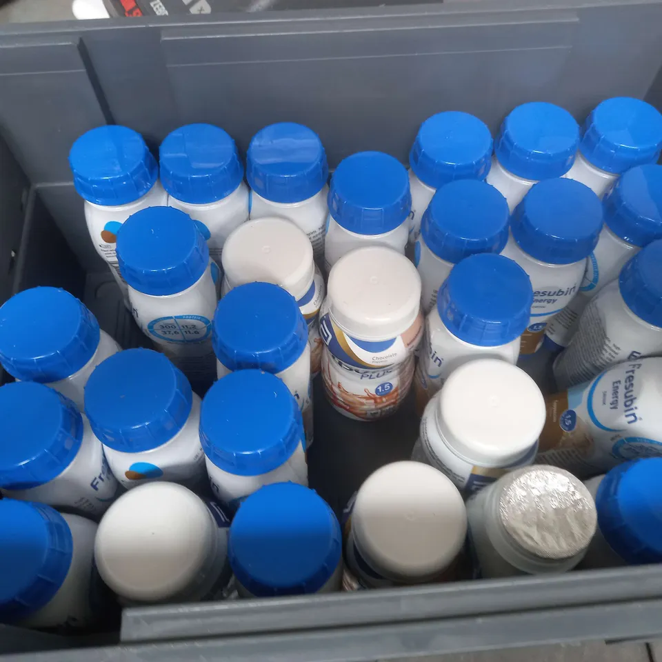 APPROXIMATELY 10 ASSORTED FOOD AND DRINK ITEMS TO INCLUDE FRESUBIN ENERGY AND ENSURE PLUS- COLLECTION ONLY