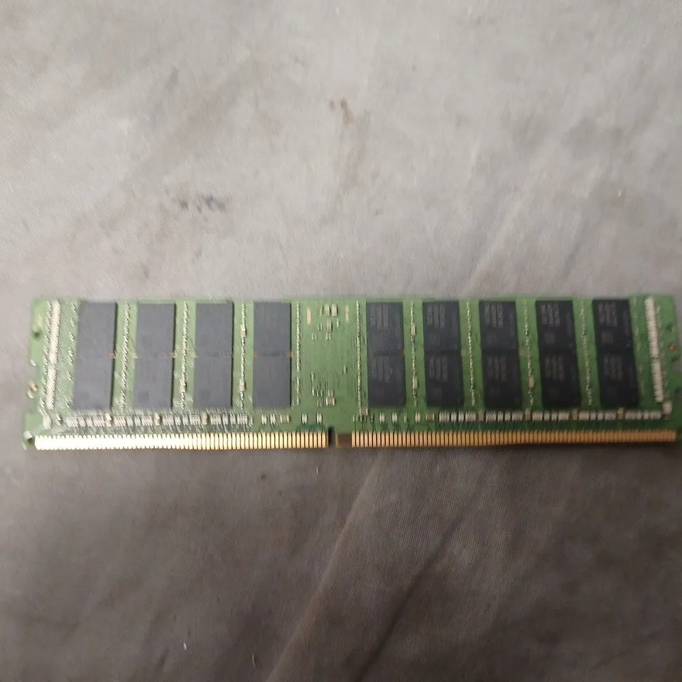 SAMSUNG PH M386A8K40CM2-CTD7Y K 64GB RAM 4DRX4