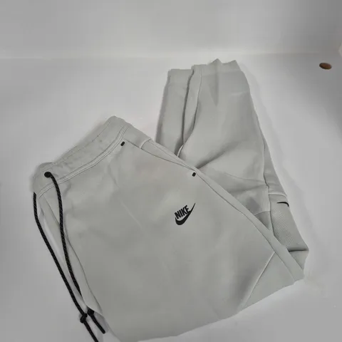 NIKE TECH FLEECE JOGGER SIZE L