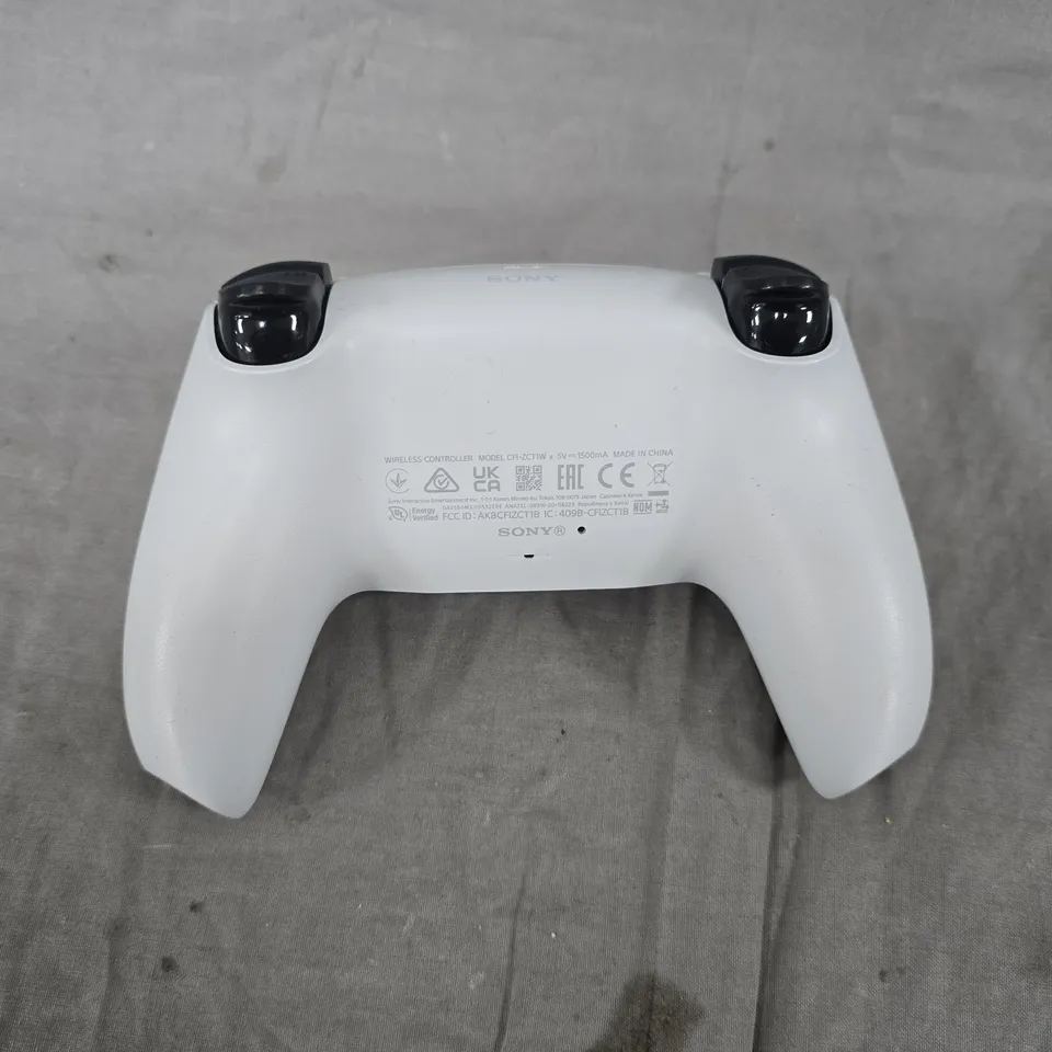 SONY PLAYSTATION 5 DUALSENSE WIRELESS CONTROLLER – WHITE