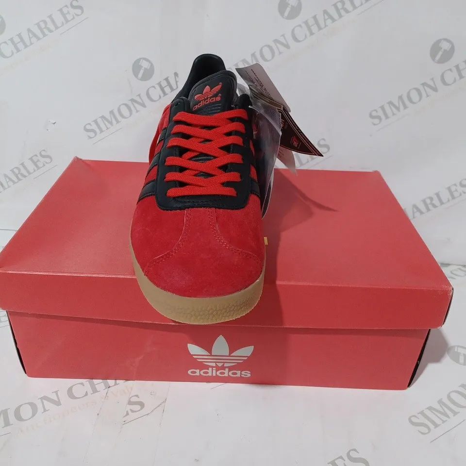 BOXED PAIR OF ADIDAS LONDON GAZELLE GTX SHOE SIN RED/BLACK UK SIZE 7