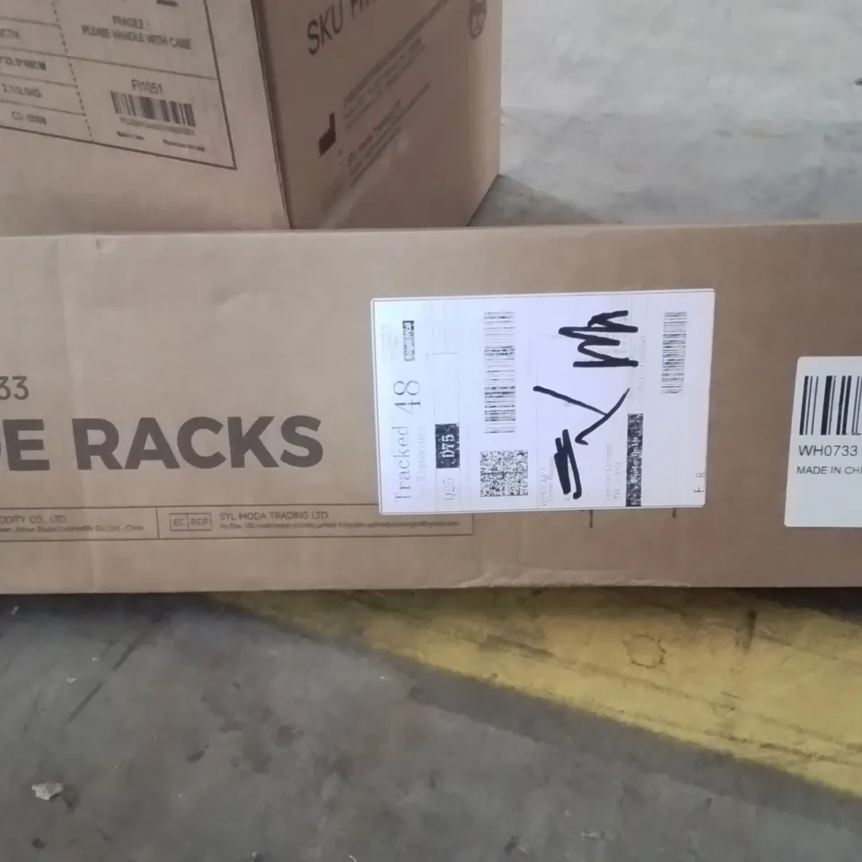 BOXED SHOE RACK