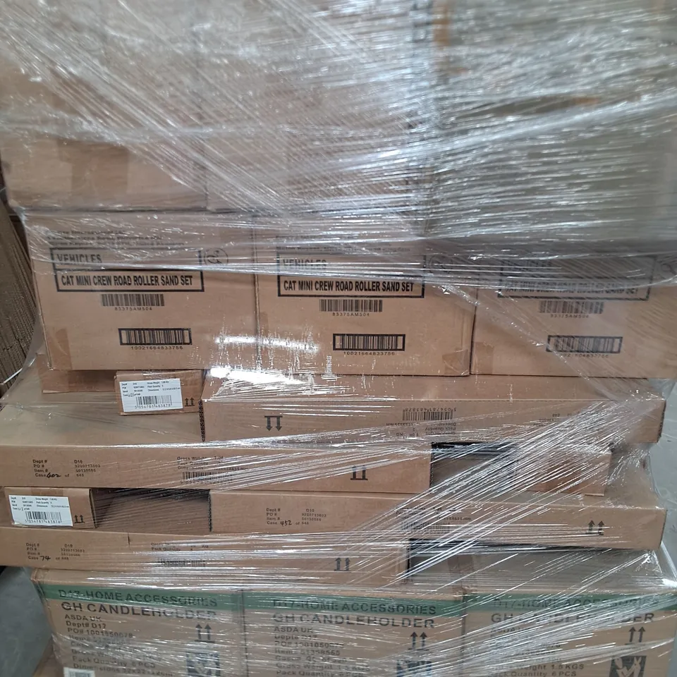 PALLET OF A LARGE ASSORTED AMOUNT OF BRAND NEW PRODUCTS AND ACCESSORIES TO INCLUDE - CATCHER BUBBLE WAND, CANDLE HOLDERS , CAT MINJ CREW ROAD ROLLER SAND SET - ETC - COLLECTION ONLY