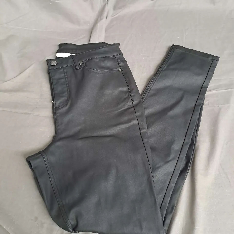 DANNII MINOGUE FAUX LEATHER JEANS IN BLACK SIZE 10