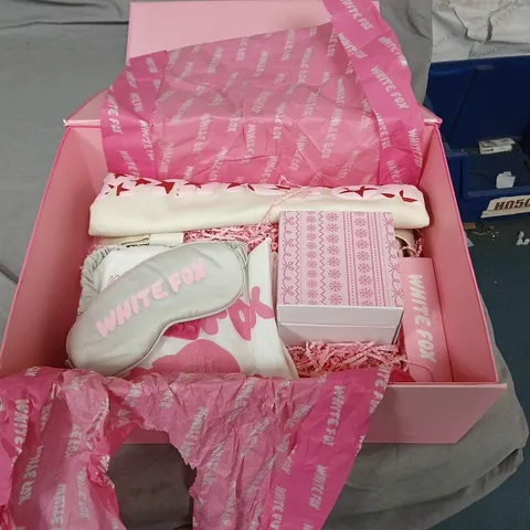 WHITE FOX BEAUTY GIFT SET – PINK BOX