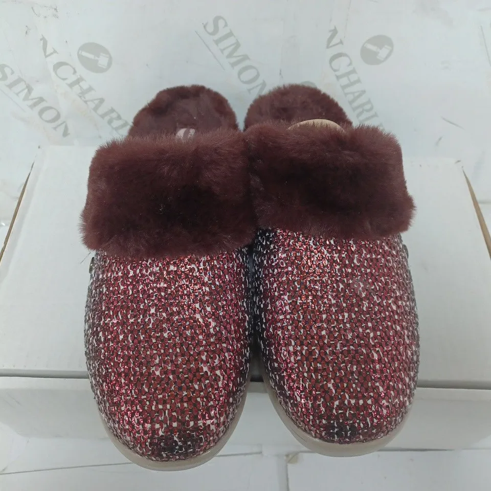 SKECHERS BURGUNDY ARCH SLIP ON SHOES - SIZE 5