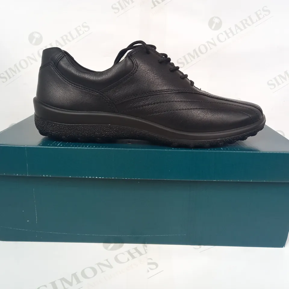 BOXED PAIR OF HOTTER TONE II SHOES IN BLACK UK SIZE 6