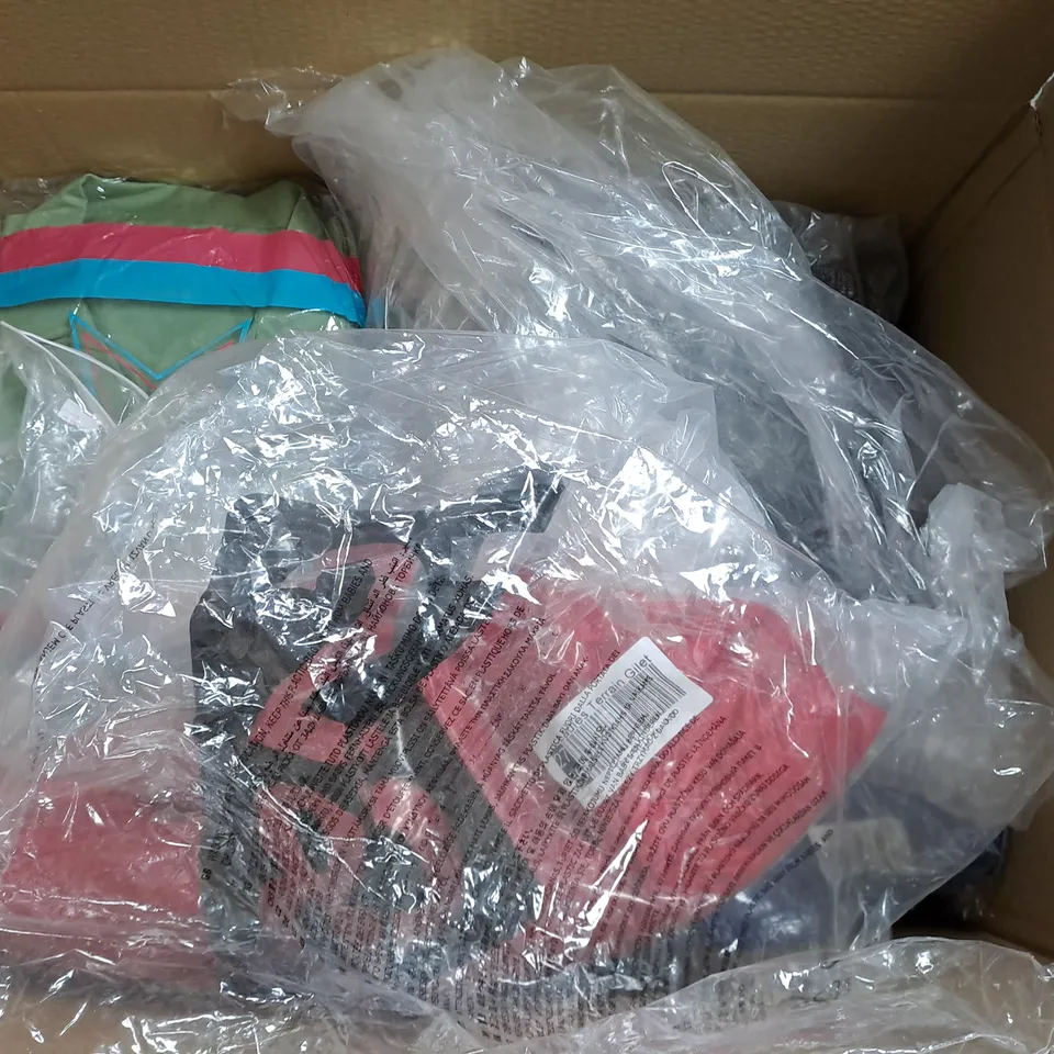 BOX OF APPROXIMATELY 25 ASSORTED CLOTHING ITEMS TO INCUDE - KNITTED JACKET  , TOPS , BELT - ETC