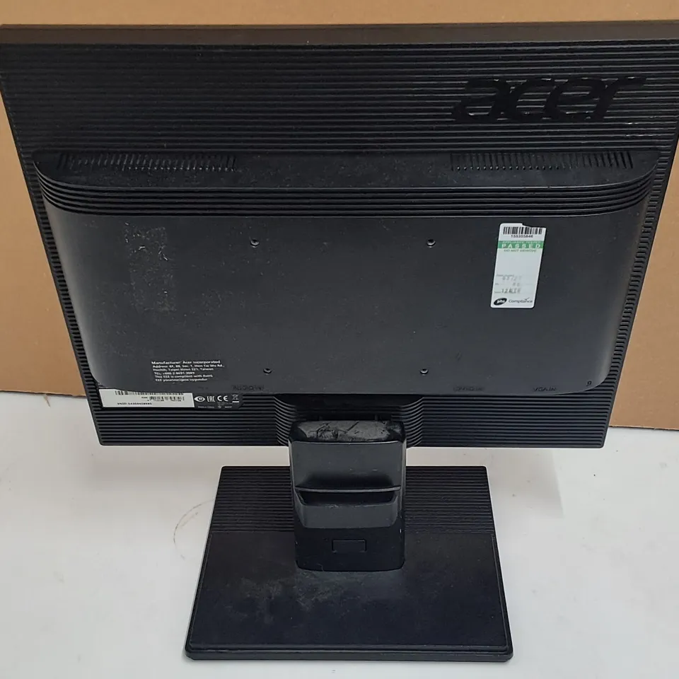 UNBOXED ACER 17" LCD MONITOR - V176L