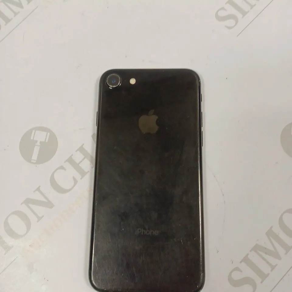 APPLE IPHONE 7 (A1778) SMARTPHONE
